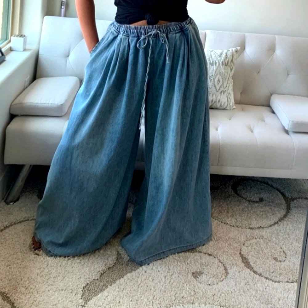 Wide leg jeans